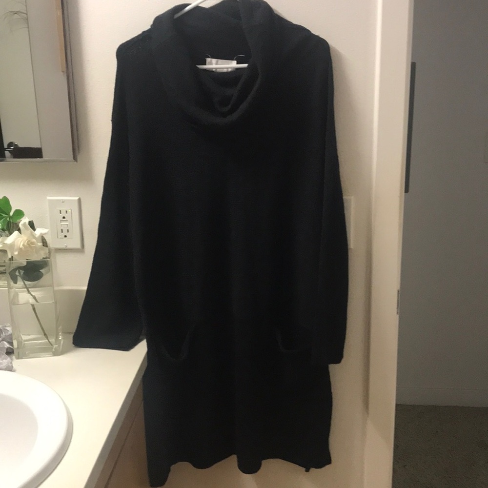 Soft Surroundings Cowl Neck Black Tunic - S/M